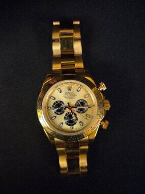 Used Rolex for over 5 years and not scratch